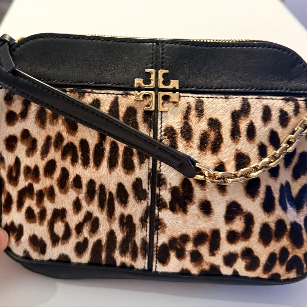 Tory Burch Leopard Calf Hair Double-T Camera Crossbody Bag Black Leather.